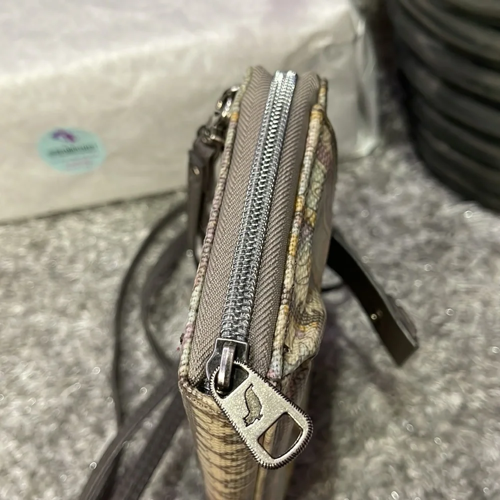 PP.) Sakroots Crossbody Long Wallet - Picture 7 of 13